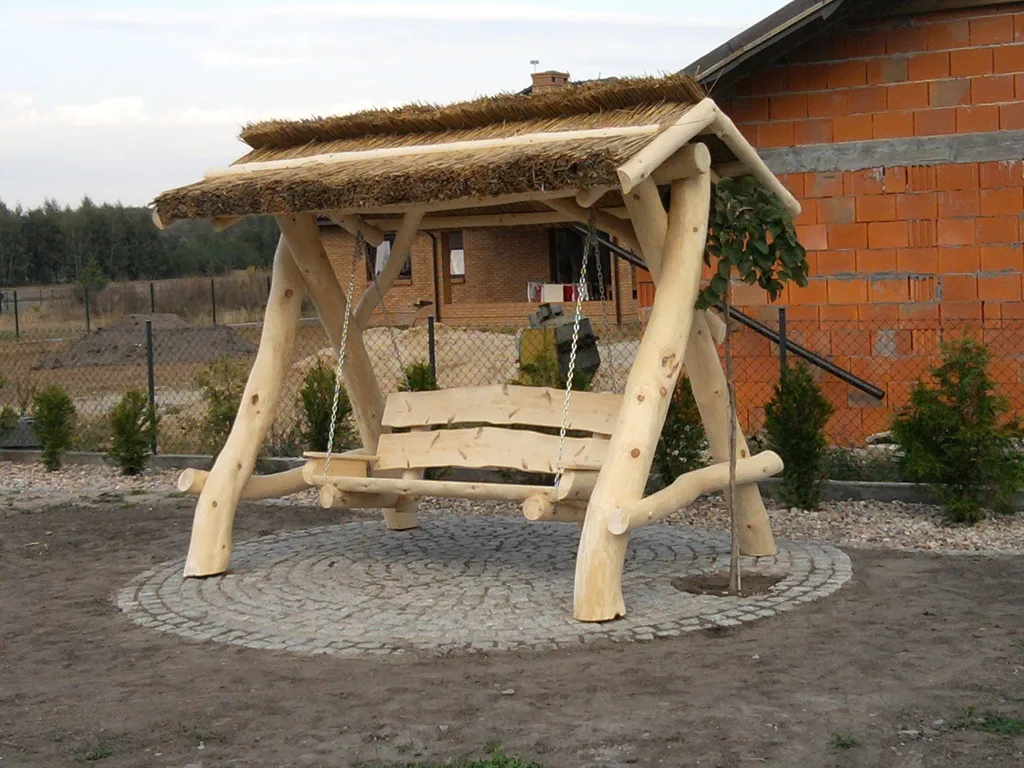 Huśtawka drewniana, realizacja Tartak Darul