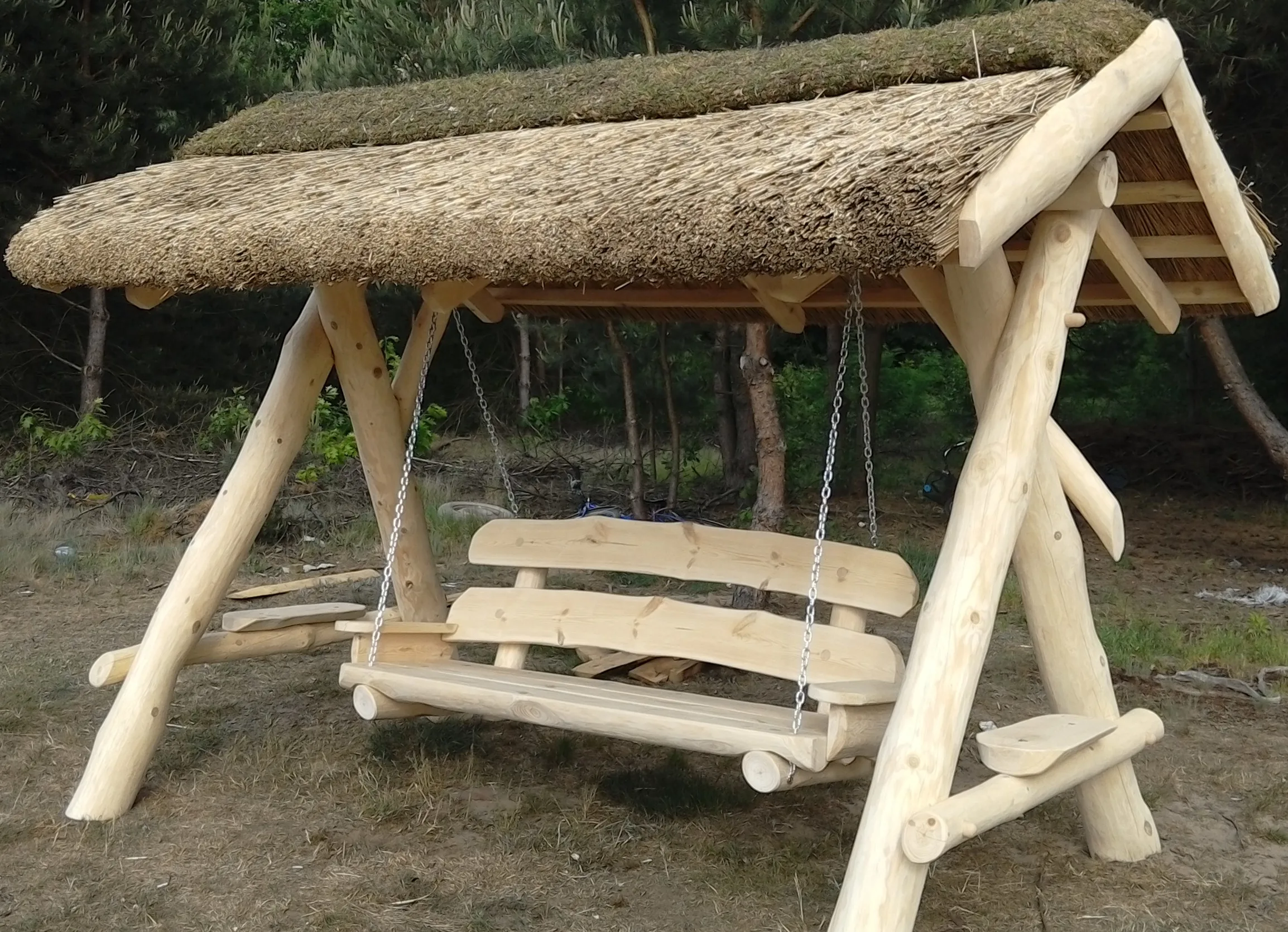 Huśtawka drewniana w ogrodzie, Tartak Darul